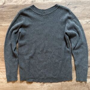 GAP Charcoal Gray Ribbed Knit Crewneck Sweater | Capsule Staple | Size M 🧺